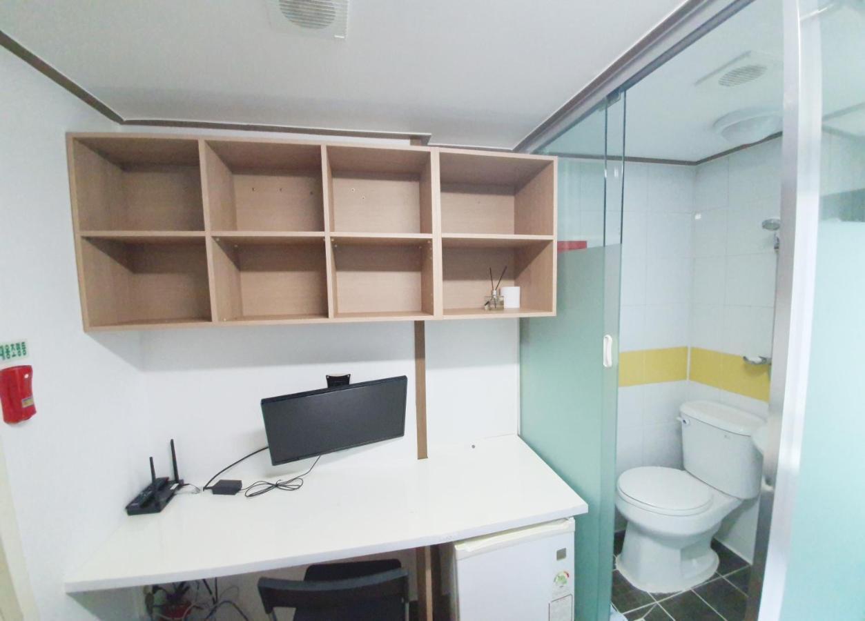 Apgujeong Home Seoul Exterior photo