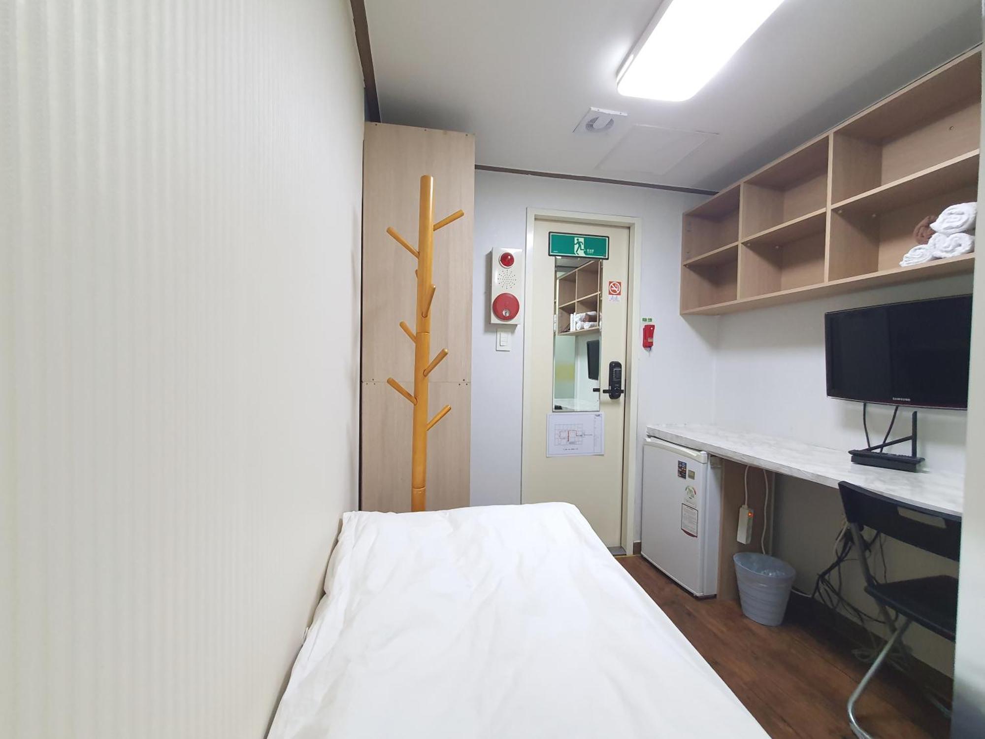 Apgujeong Home Seoul Exterior photo