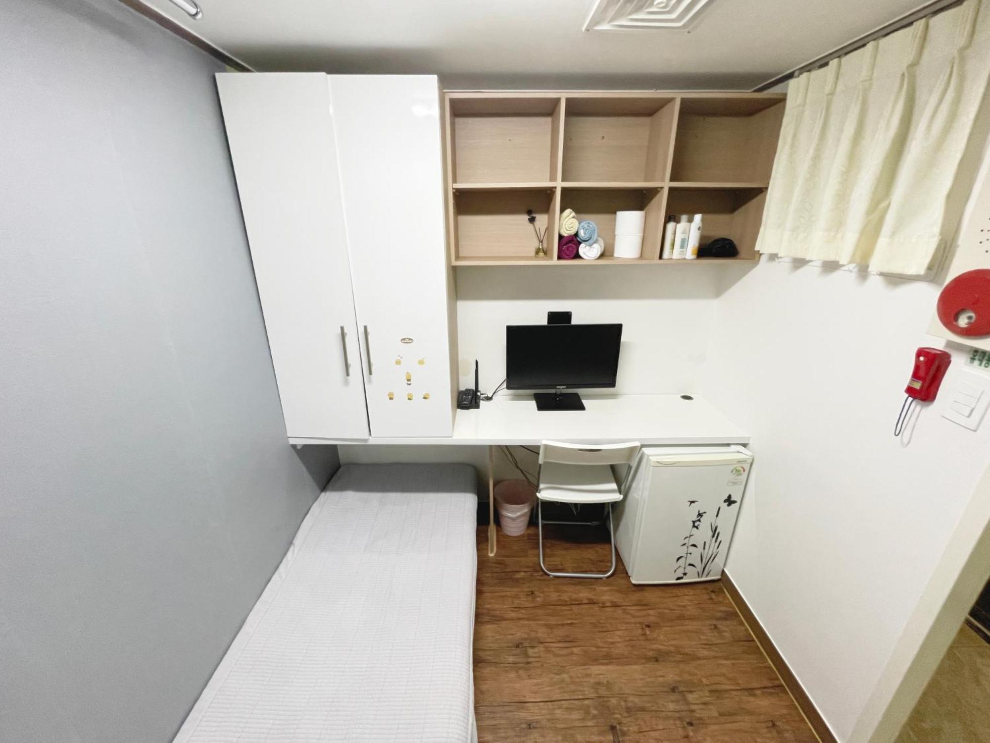 Apgujeong Home Seoul Exterior photo